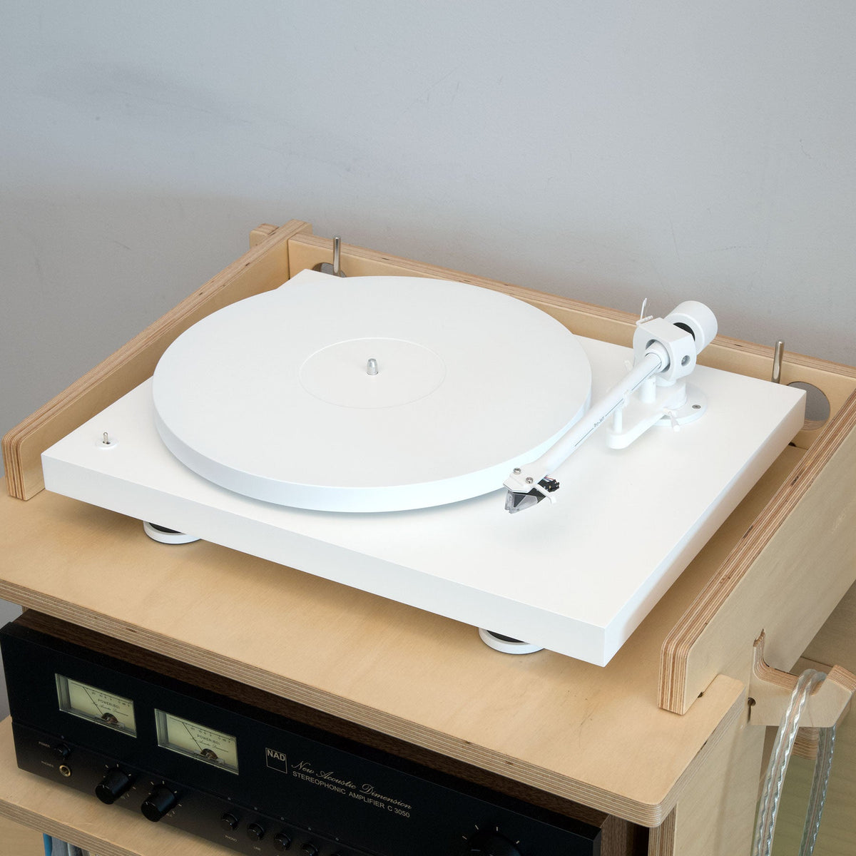 Pro-Ject: Debut PRO B Turntable - Special Edition White