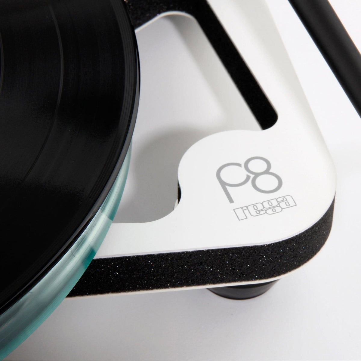 Rega: Planar 8 Turntable